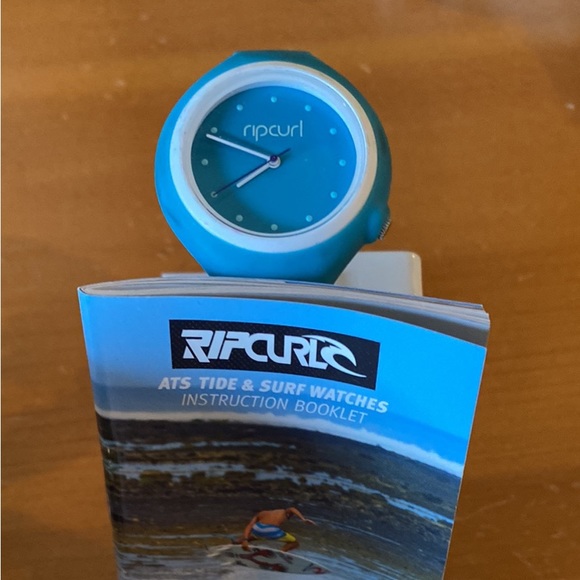 Rip Curl watch - Picture 1 of 4
